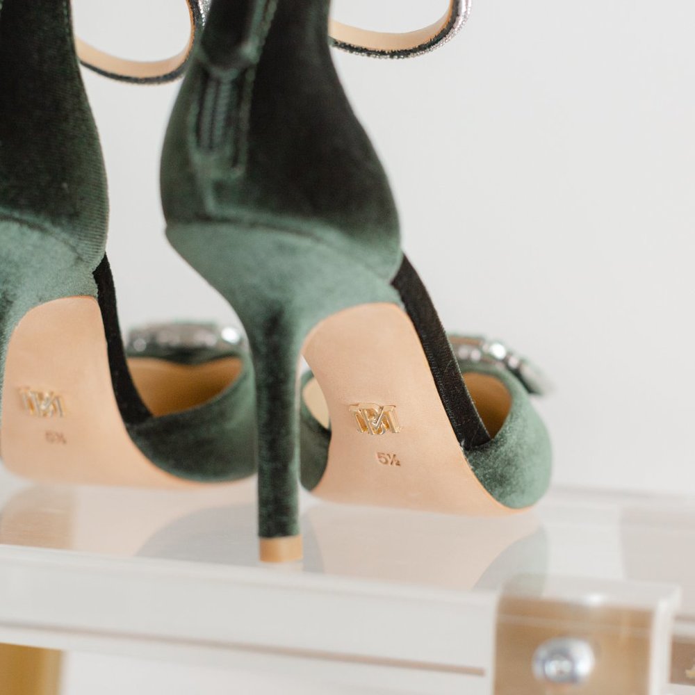 Badgley Mischka 5.5 Marlow Velvet Green Heels Emerald Ornament Stilettos - Picture 11 of 16